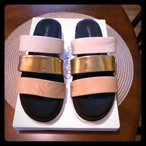 Calvin Klein slides!